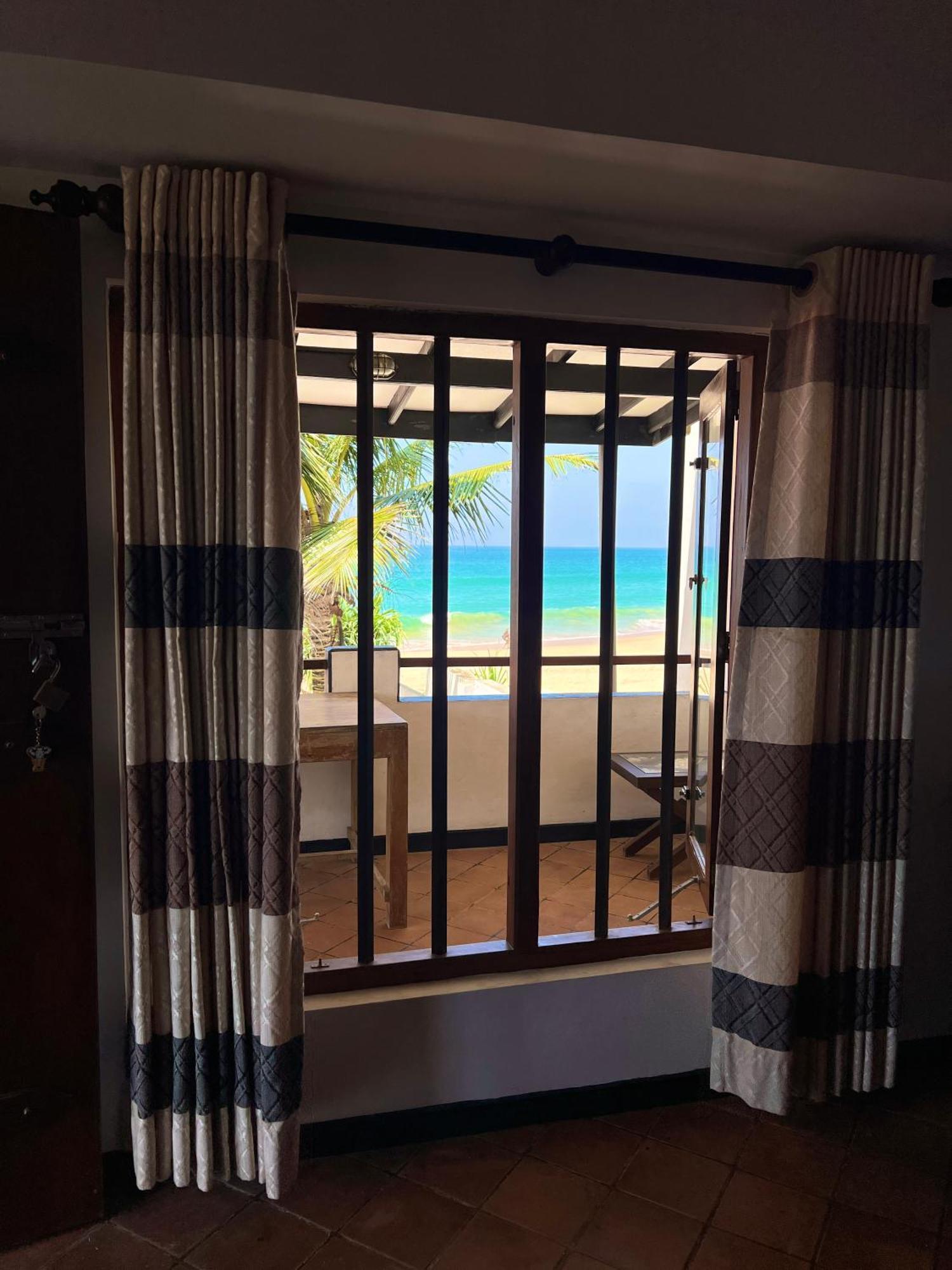 Bed and Breakfast Sailors' Bay Хиккадува Экстерьер фото