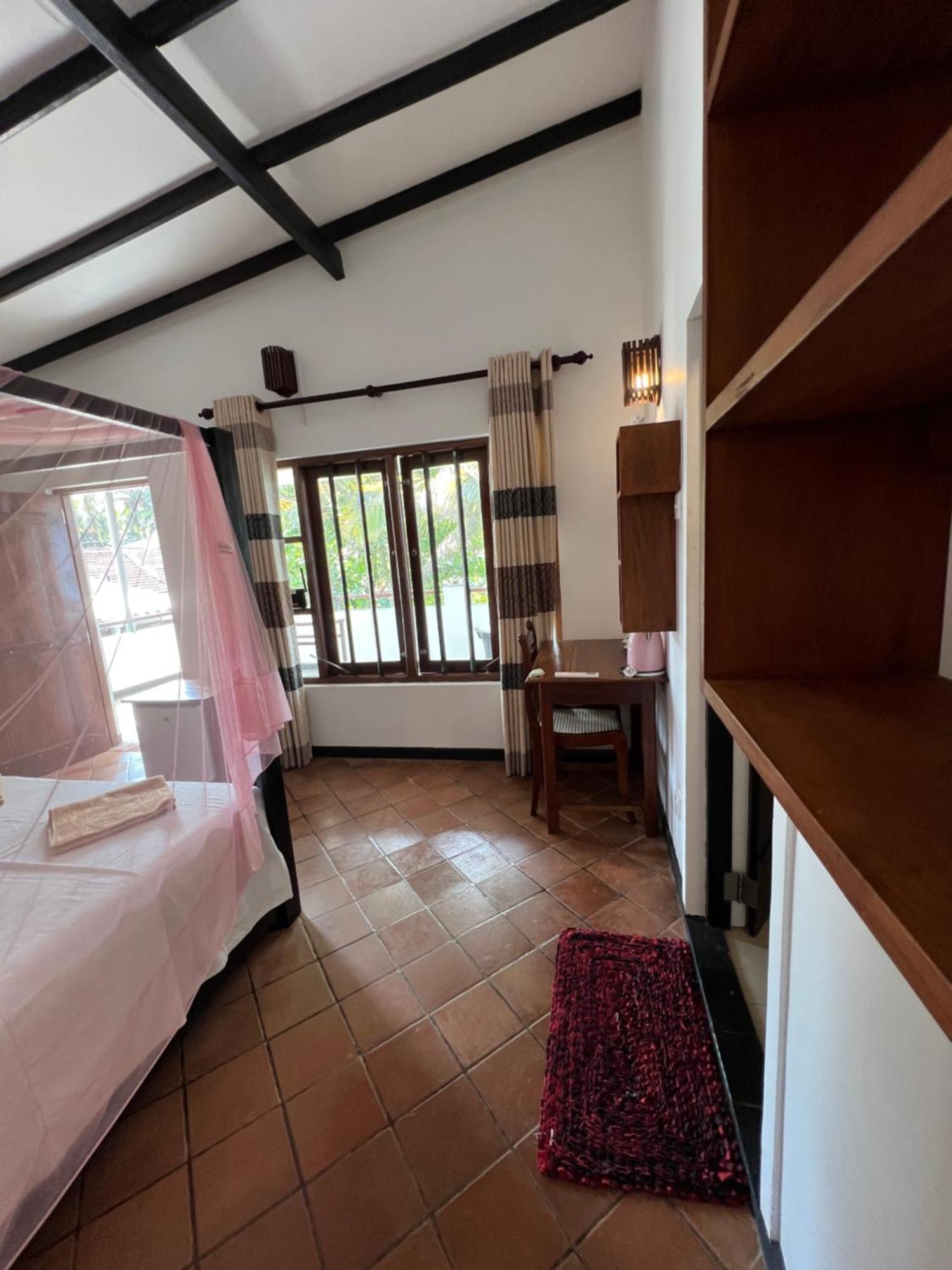 Bed and Breakfast Sailors' Bay Хиккадува Экстерьер фото