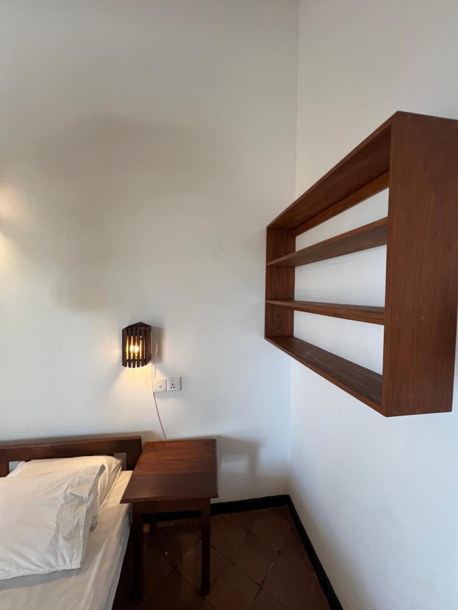 Bed and Breakfast Sailors' Bay Хиккадува Экстерьер фото